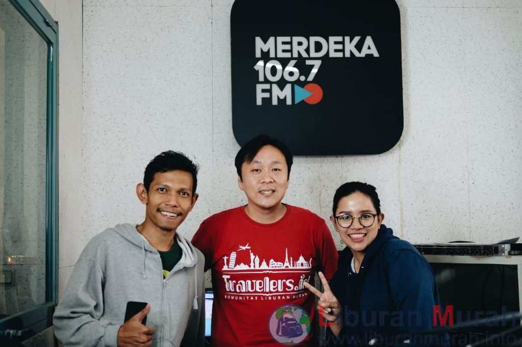 Pembicara Radio Merdeka FM Surabaya